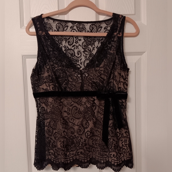 LOFT Black Lace Over Nude Camisole V-Neck Sleeveless Top with Velvet Bow Accent - Picture 2 of 8